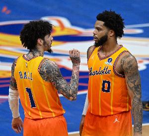NBA太阳vs雄鹿_NBA太阳vs雄鹿无插件直播_NBA太阳vs雄鹿免费高清观看