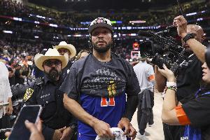 NBA雄鹿vs黄蜂_NBA雄鹿vs黄蜂高清直播_NBA雄鹿vs黄蜂在线观看无插件